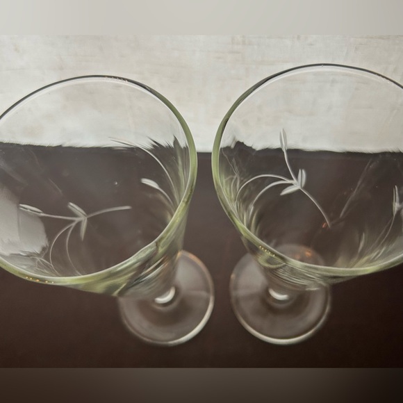 2 Fostoria etched, wheat pattern, Pilsner glasses. - Picture 4 of 9